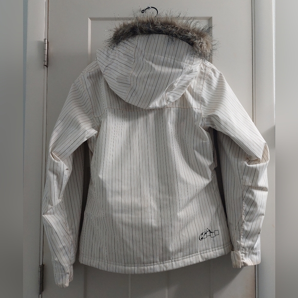 Ski jacket 🎿 bundle with matching ski pants for deal - Picture 2 of 10